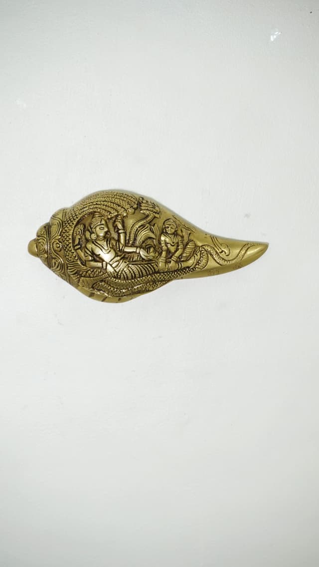 Antique Brass Shankh Plate Wall Hanging for Vastu & Home Decor